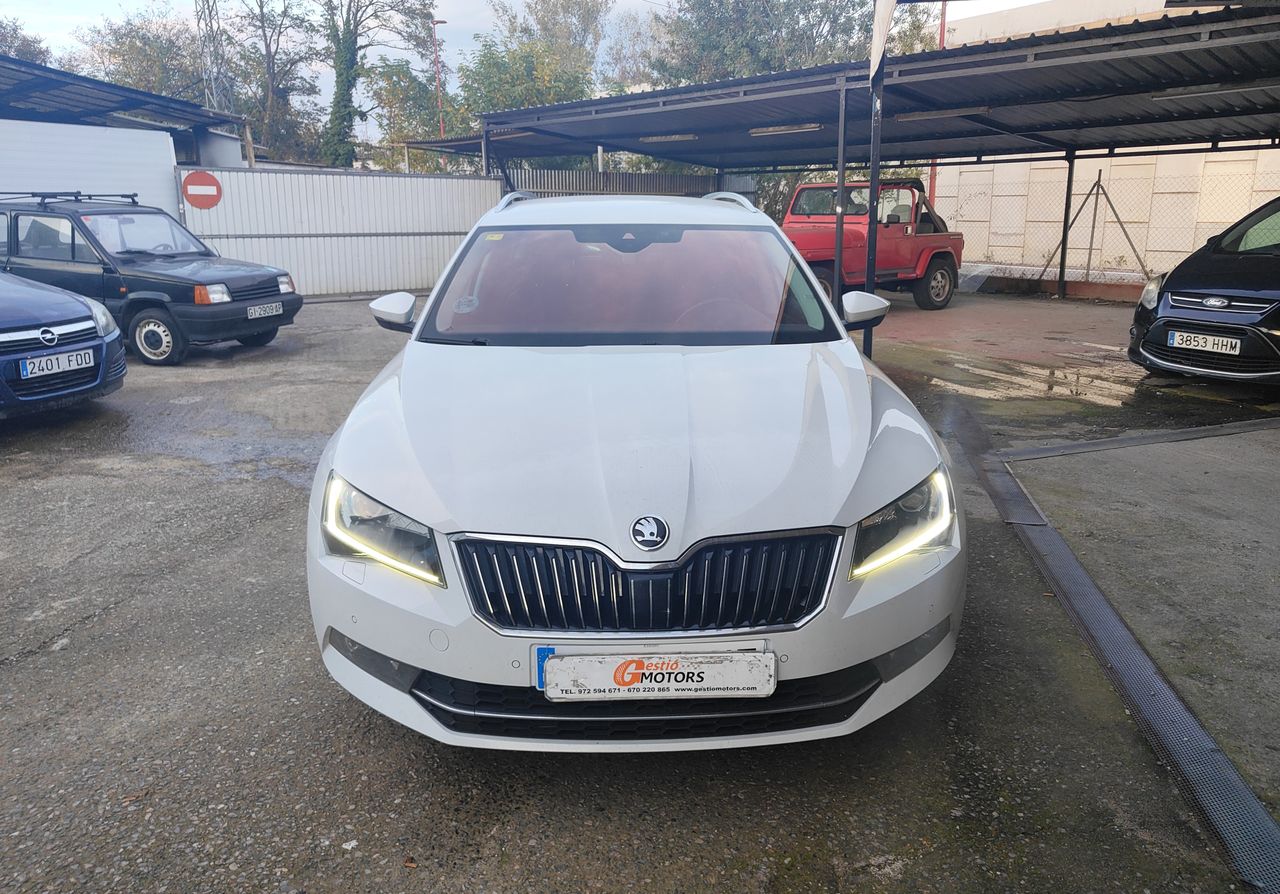 Foto Skoda Superb 7