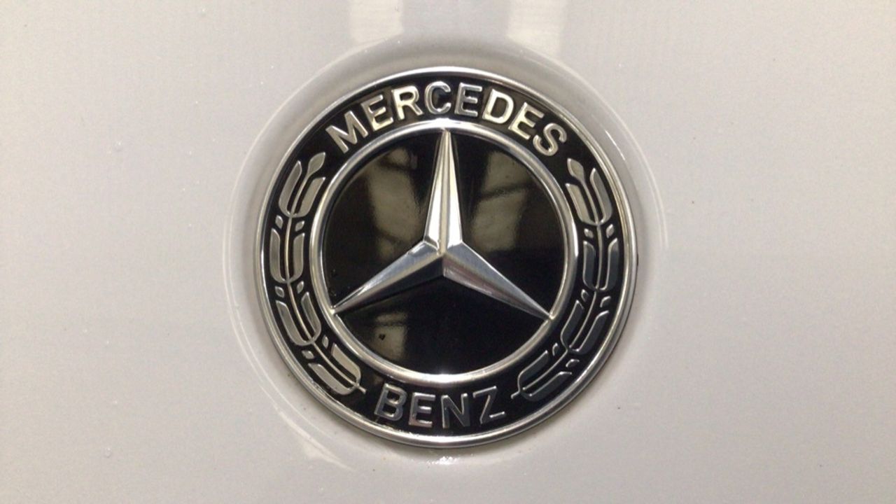 Foto Mercedes-Benz EQA 13