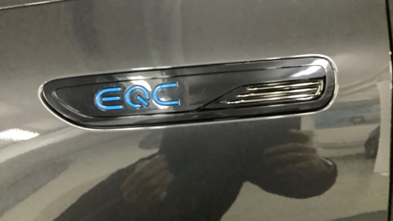 Foto Mercedes-Benz EQC 16