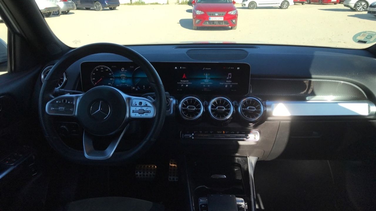 Foto Mercedes-Benz Clase GLB 8
