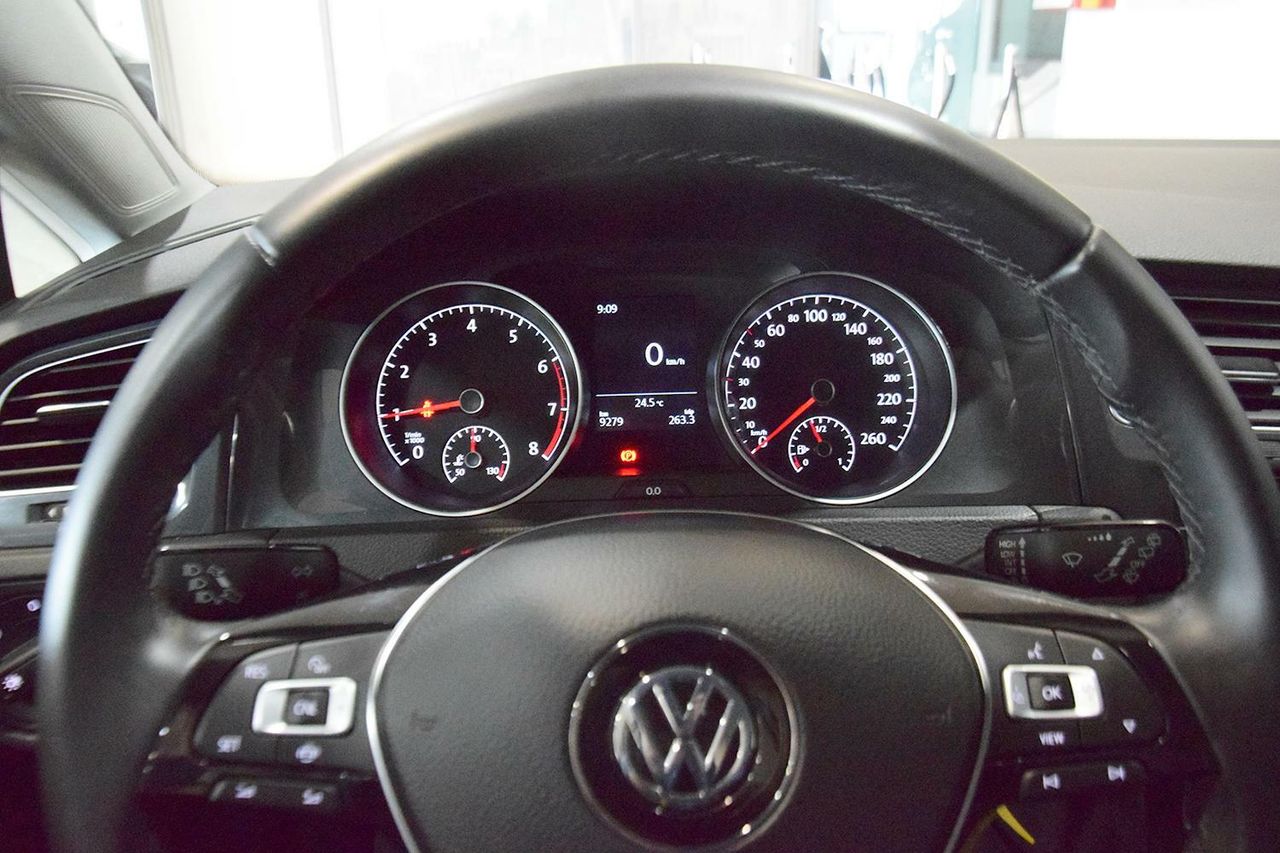 Foto Volkswagen Golf 17