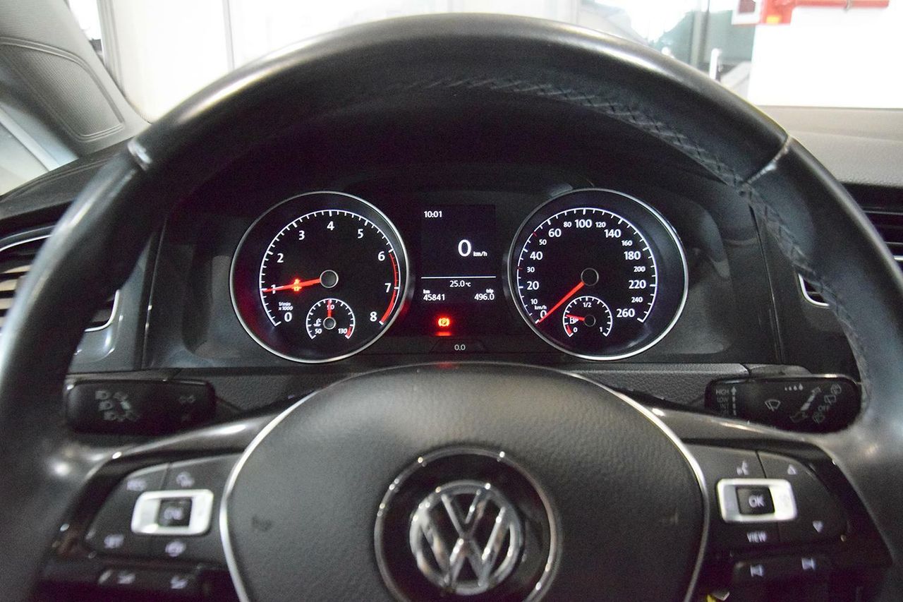 Foto Volkswagen Golf 17