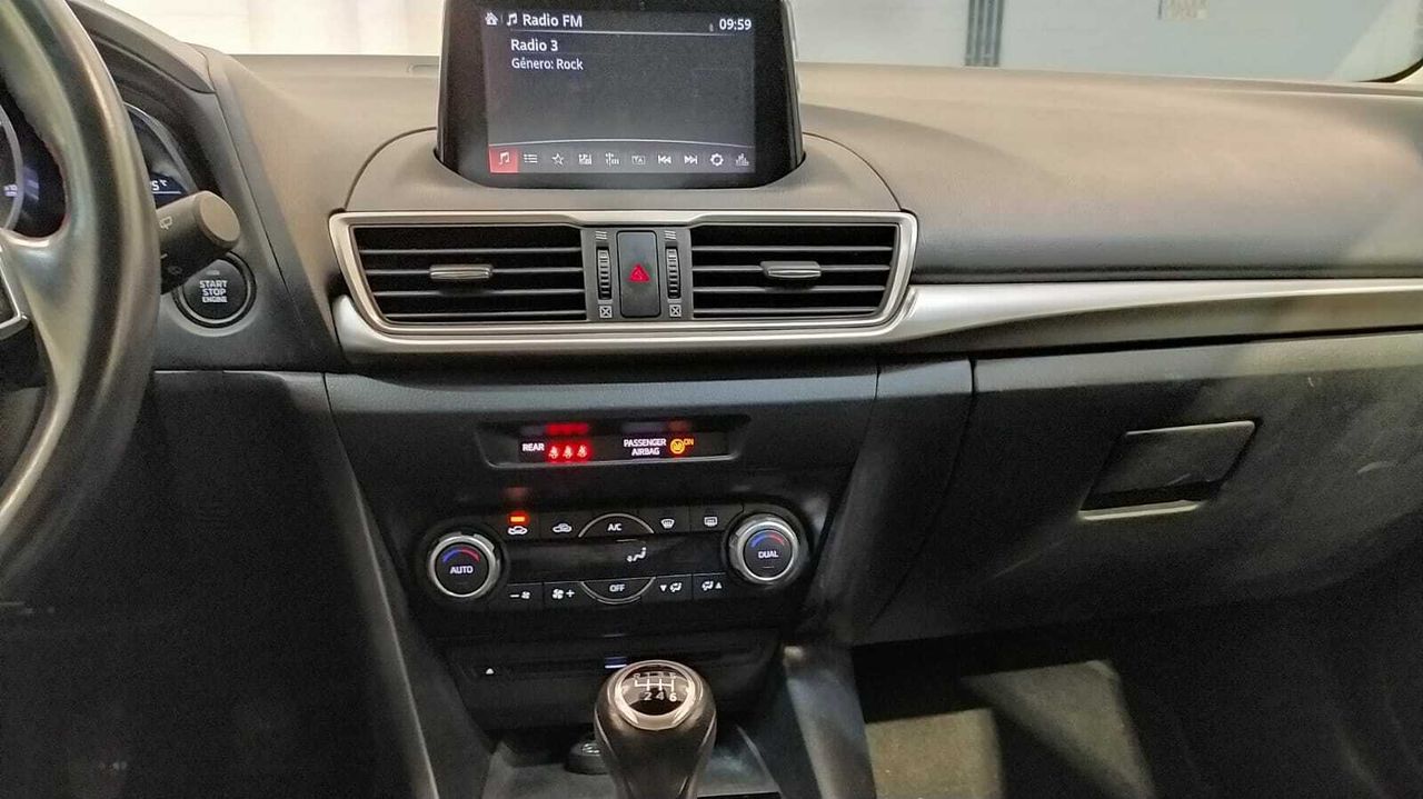 Foto Mazda Mazda3 15