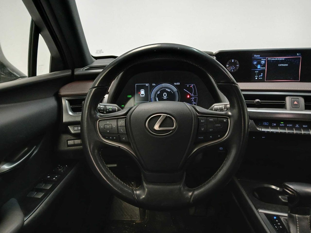 Foto Lexus UX 13