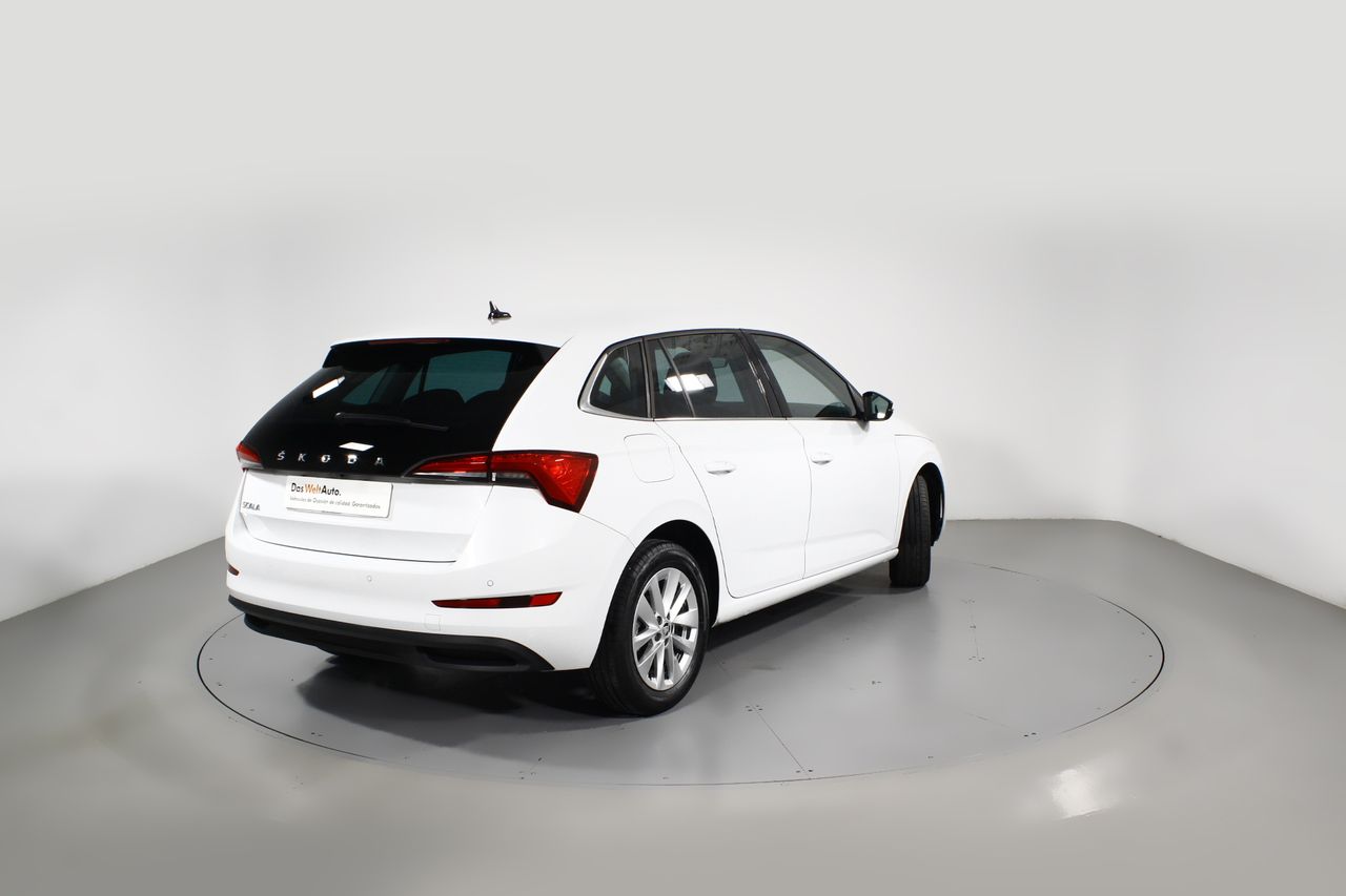 Foto Skoda Scala 11