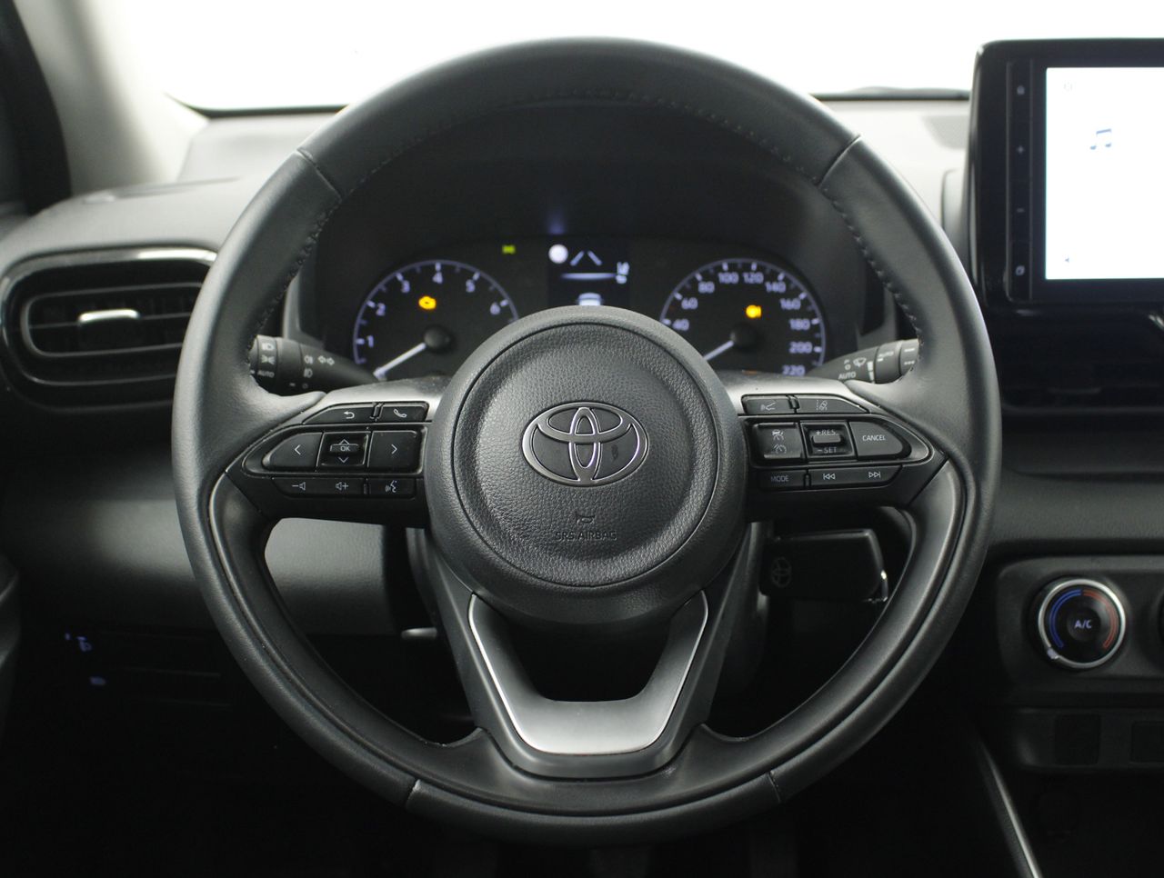 Foto Toyota Yaris 13