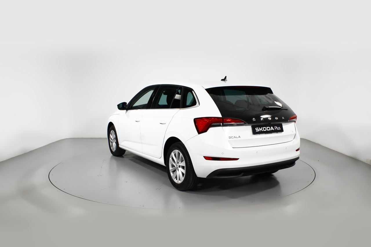 Foto Skoda Scala 2