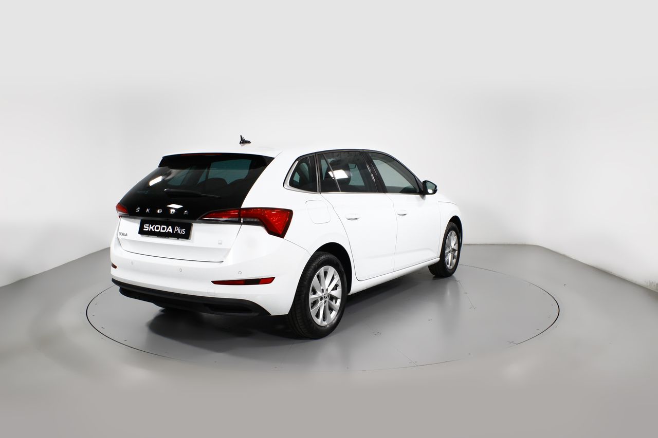 Foto Skoda Scala 25