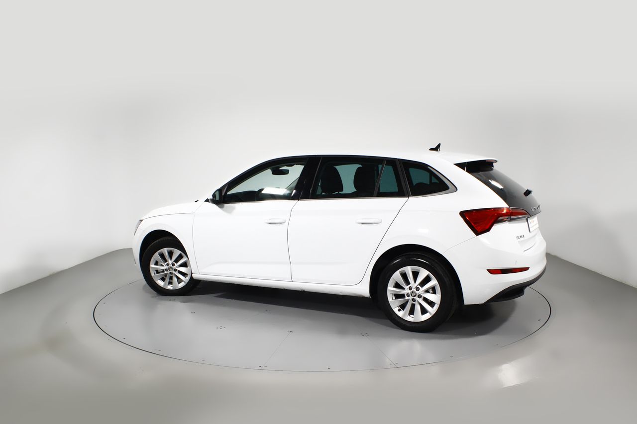 Foto Skoda Scala 11