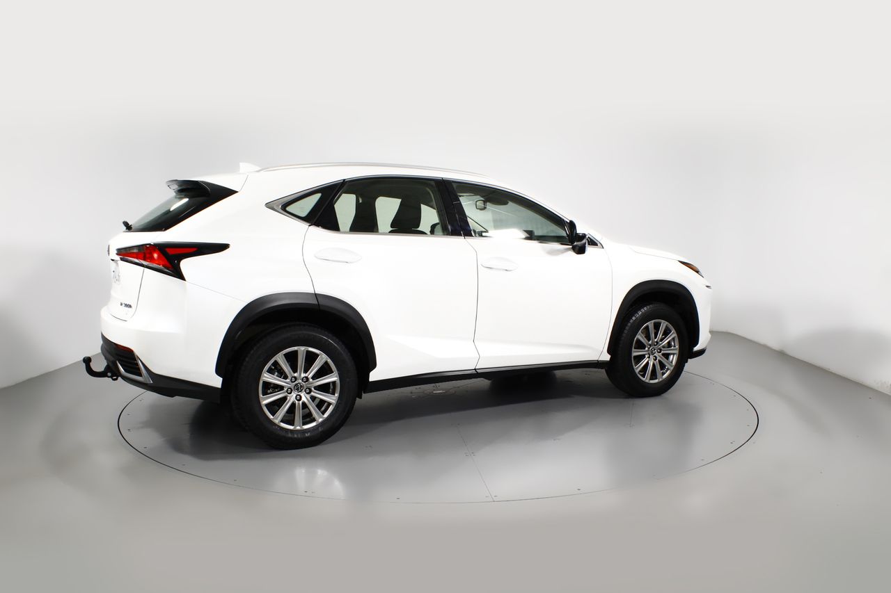 Foto Lexus NX 25