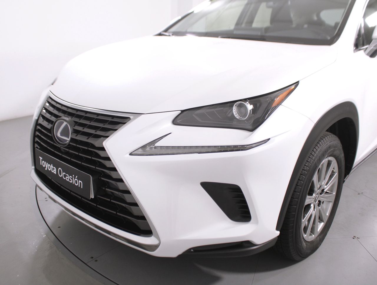 Foto Lexus NX 30