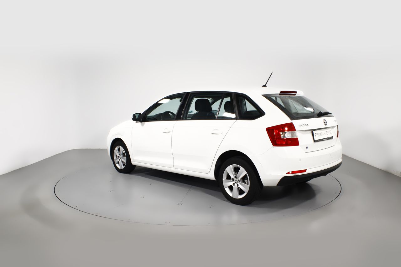 Foto Skoda Rapid 9