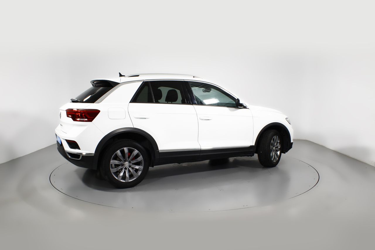 Foto Volkswagen T-Roc 24