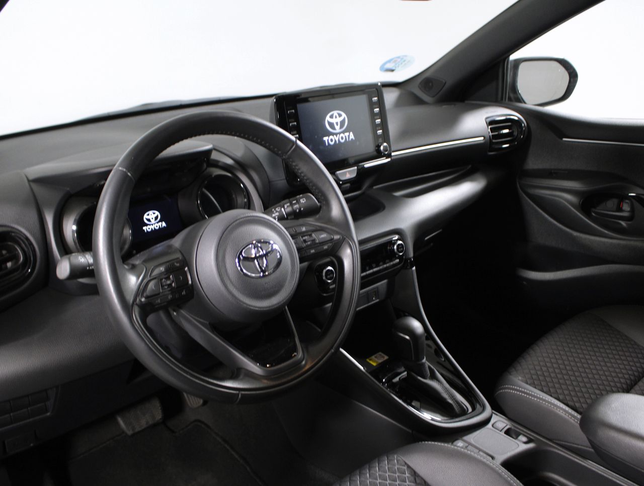 Foto Toyota Yaris 28