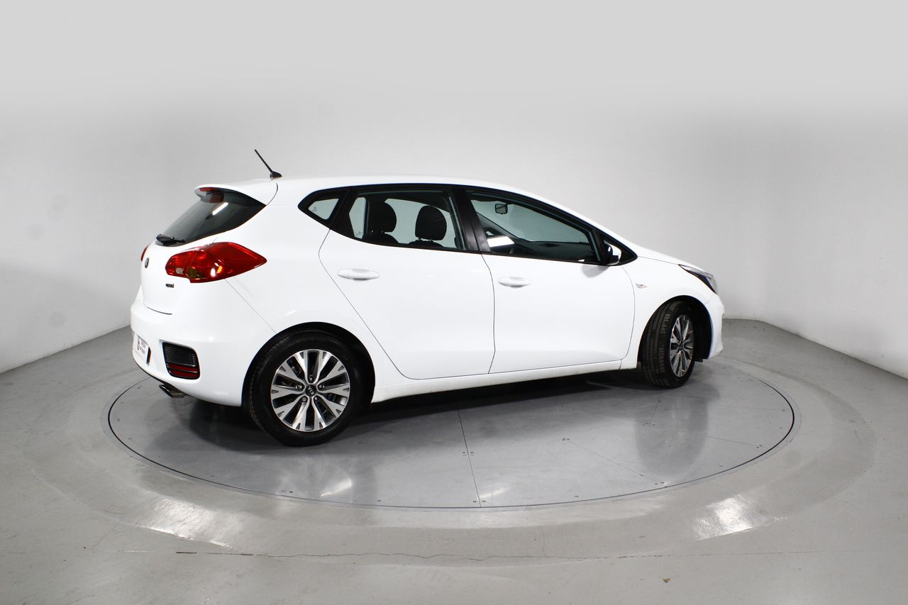 Foto Kia Ceed 26