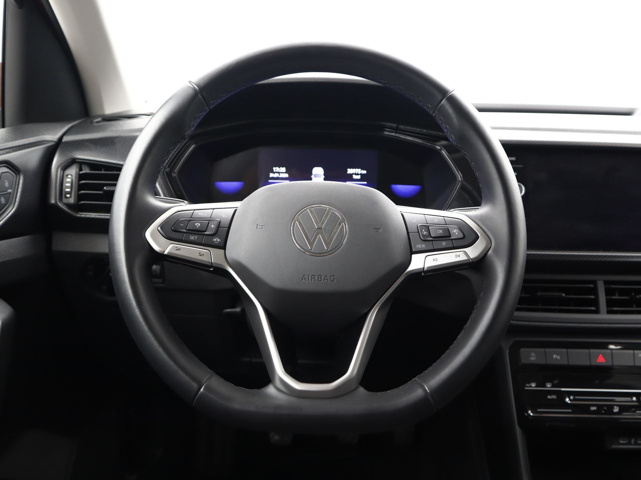 Foto Volkswagen T-Cross 24