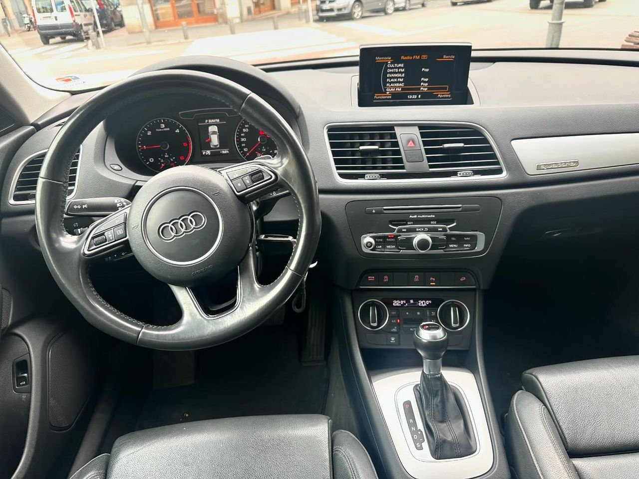 Foto Audi Q3 8