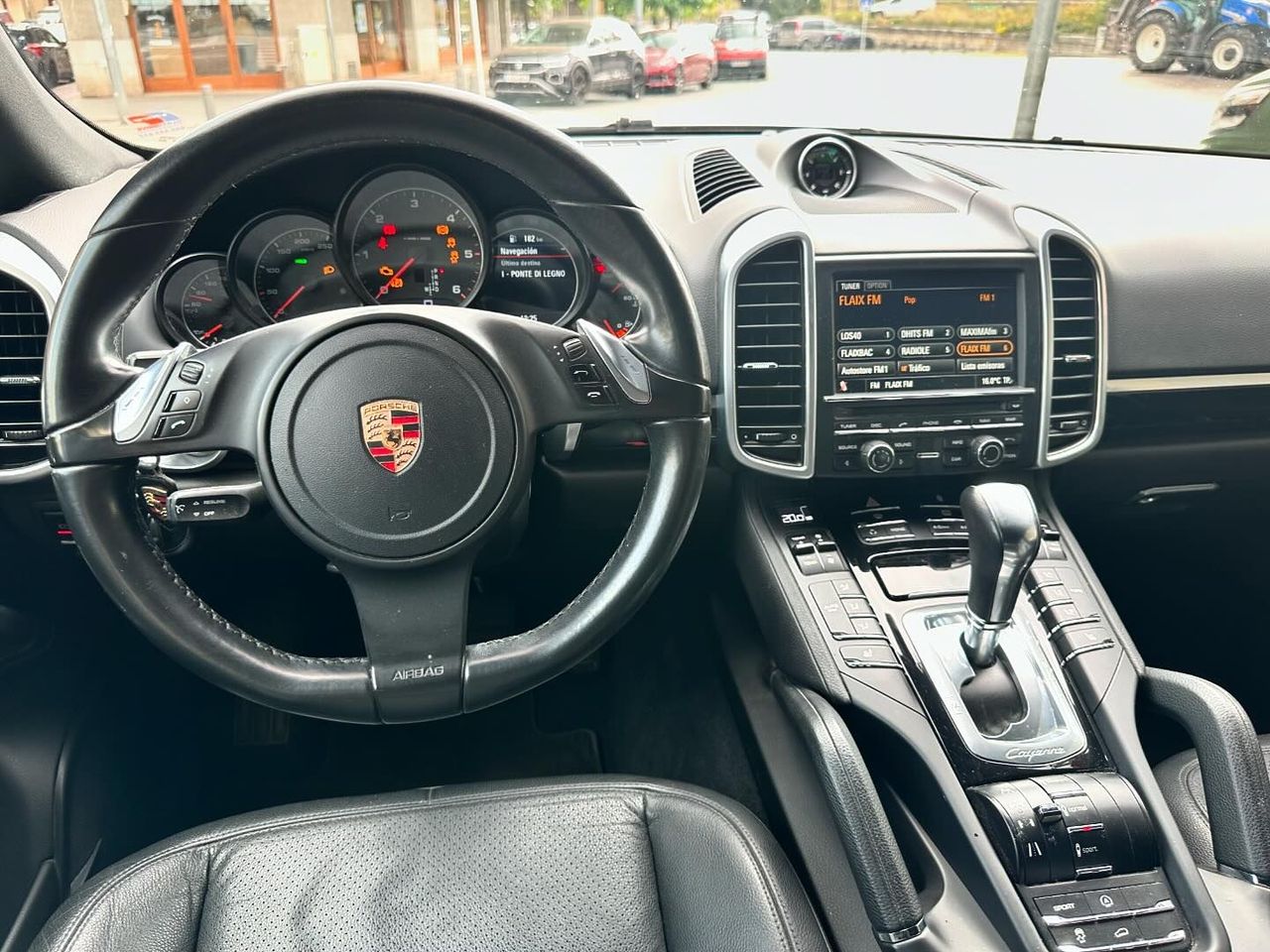 Foto Porsche Cayenne 8