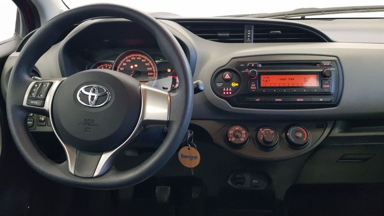 Foto Toyota Yaris 39