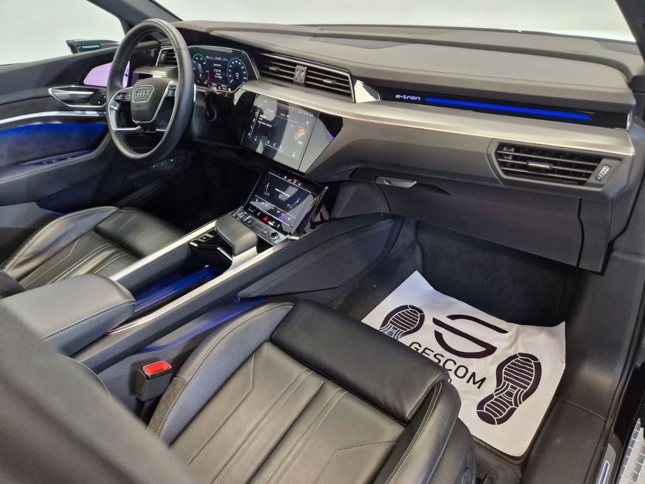 Foto Audi E-tron 45