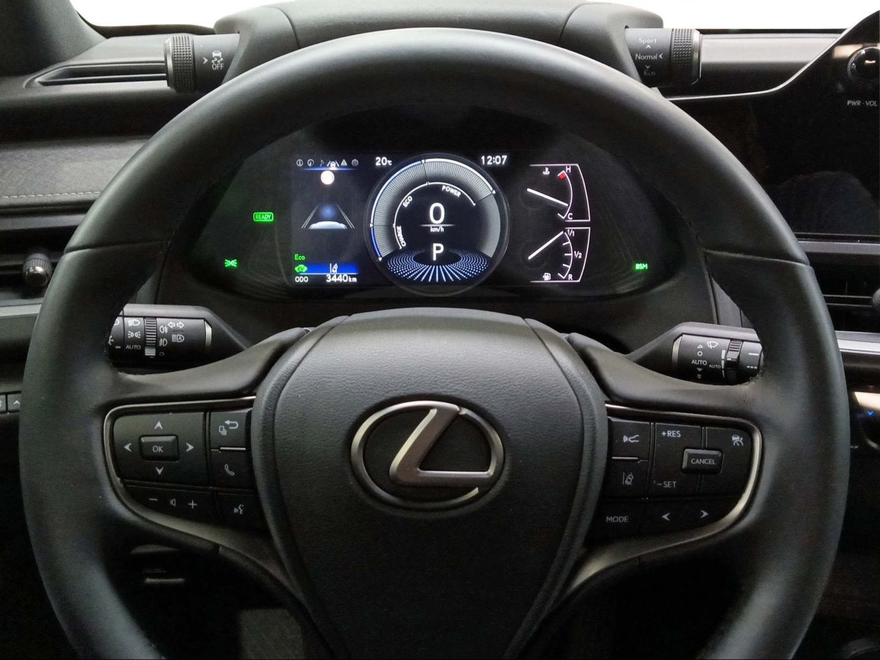 Foto Lexus UX 13