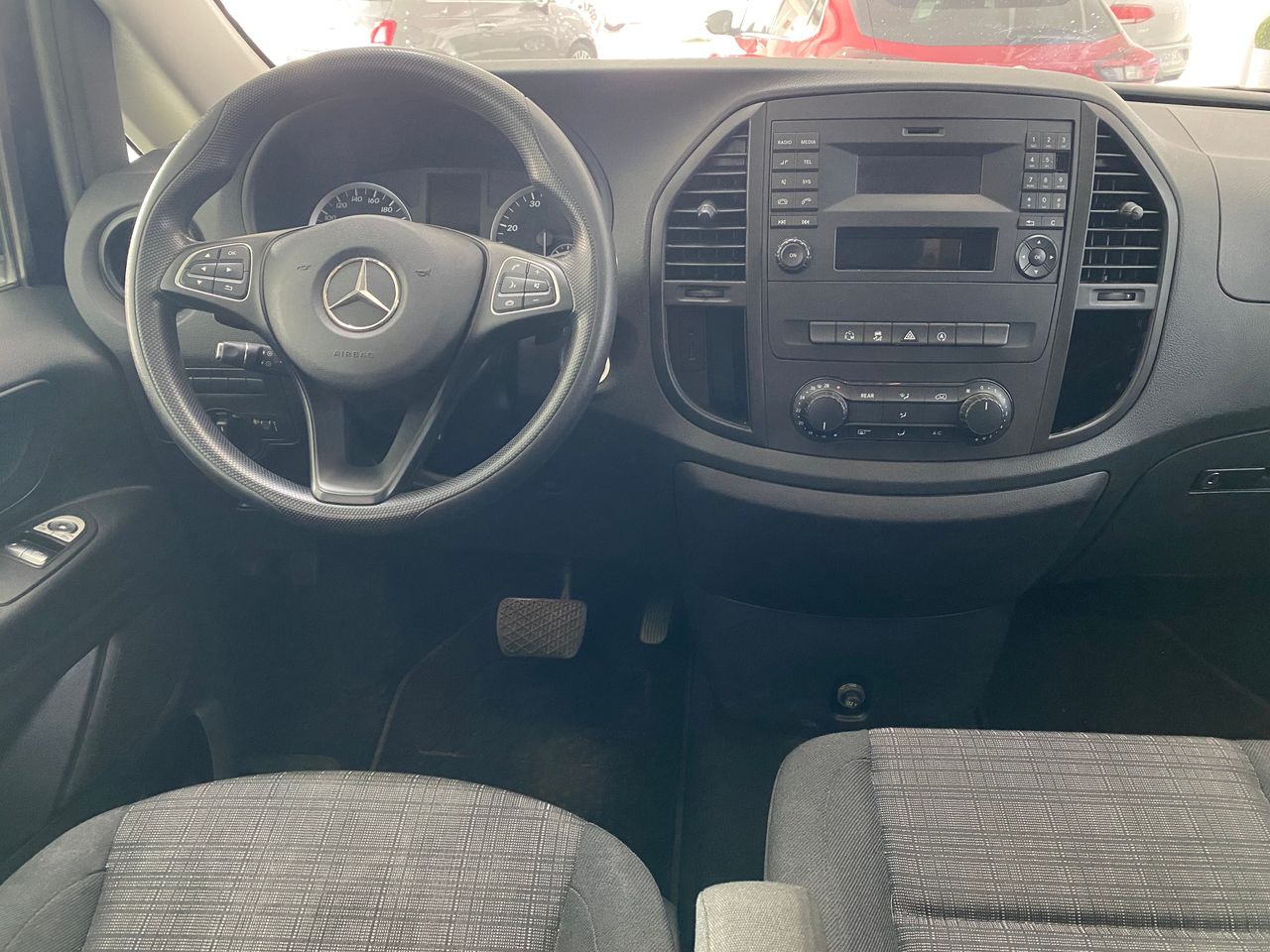 Foto Mercedes-Benz Vito 13