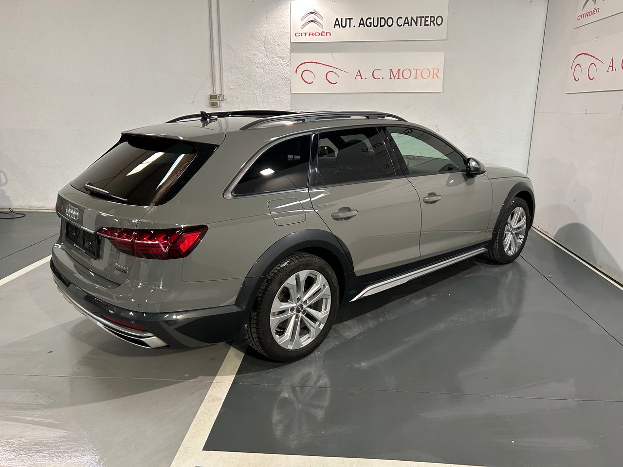 Foto Audi A4 Allroad Quattro 24