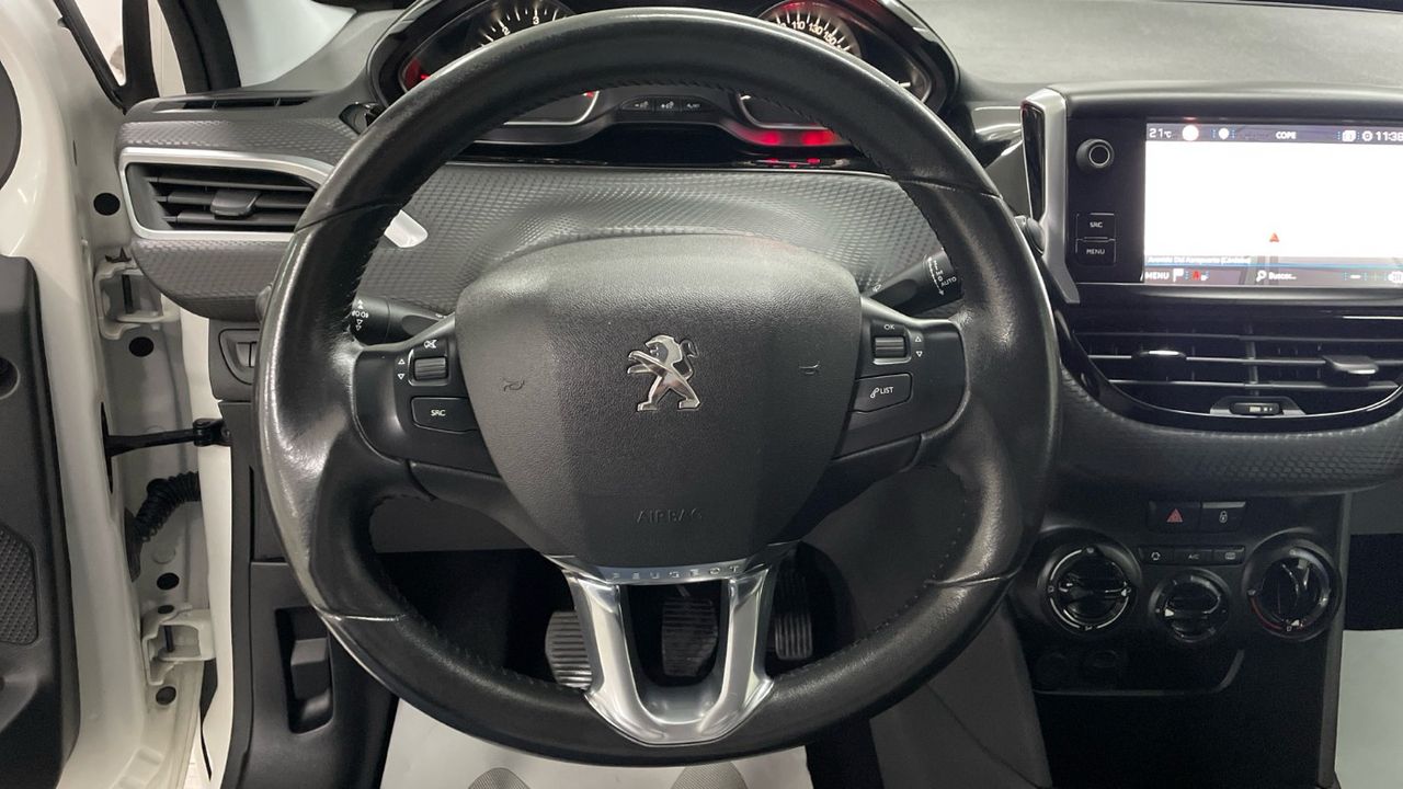 Foto Peugeot 208 21