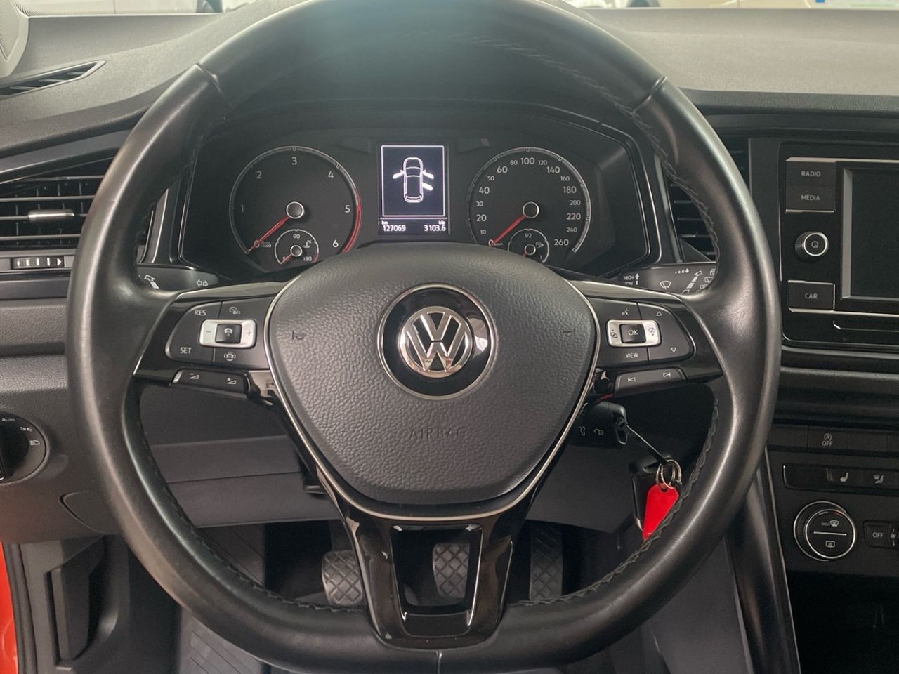 Foto Volkswagen T-Roc 19