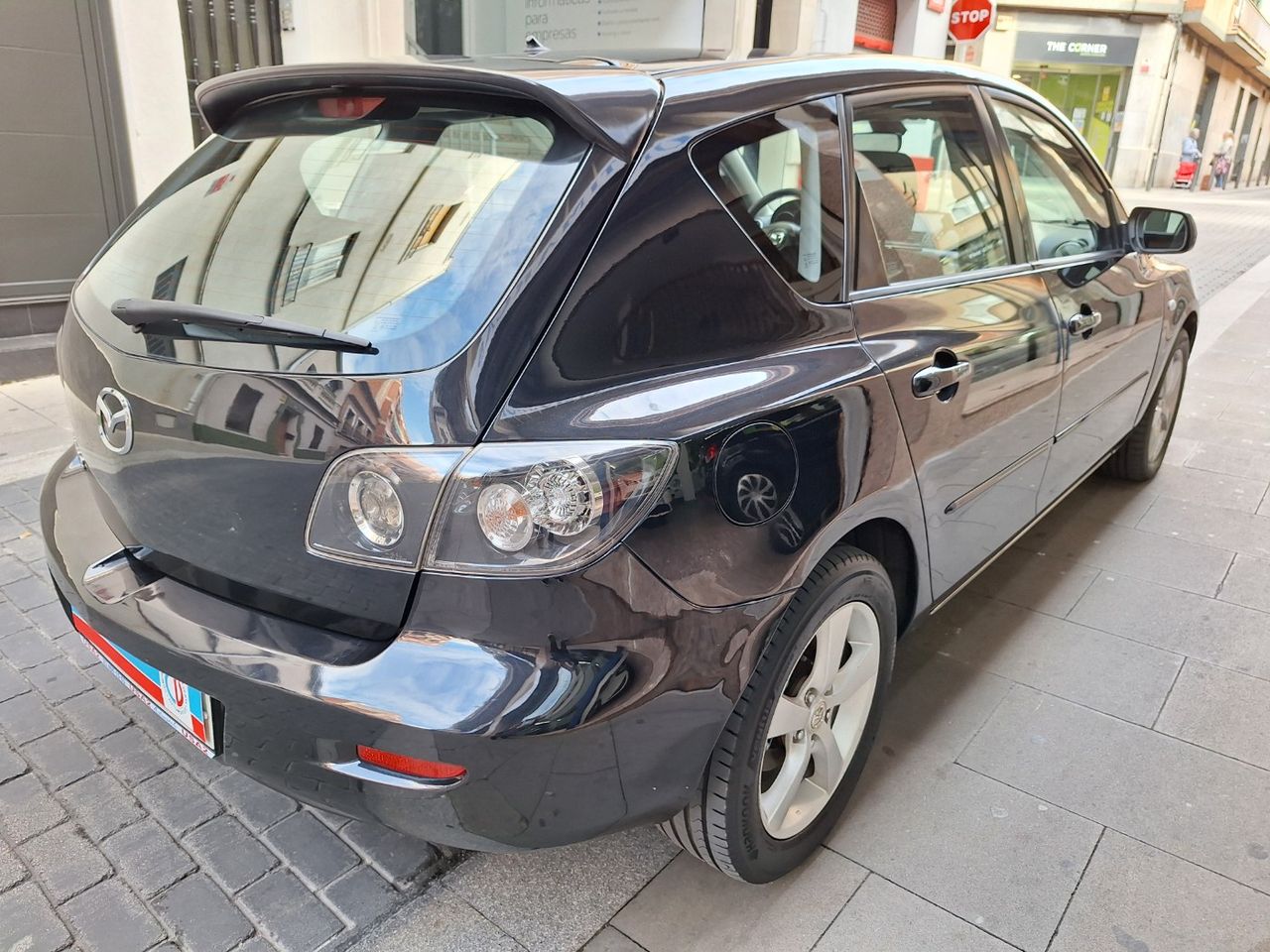 Foto Mazda Mazda3 11