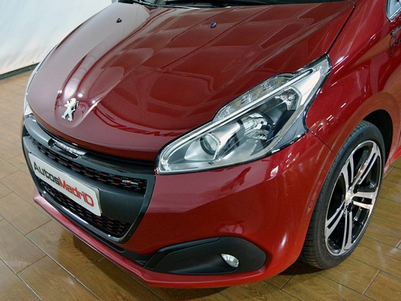 Foto Peugeot 208 9