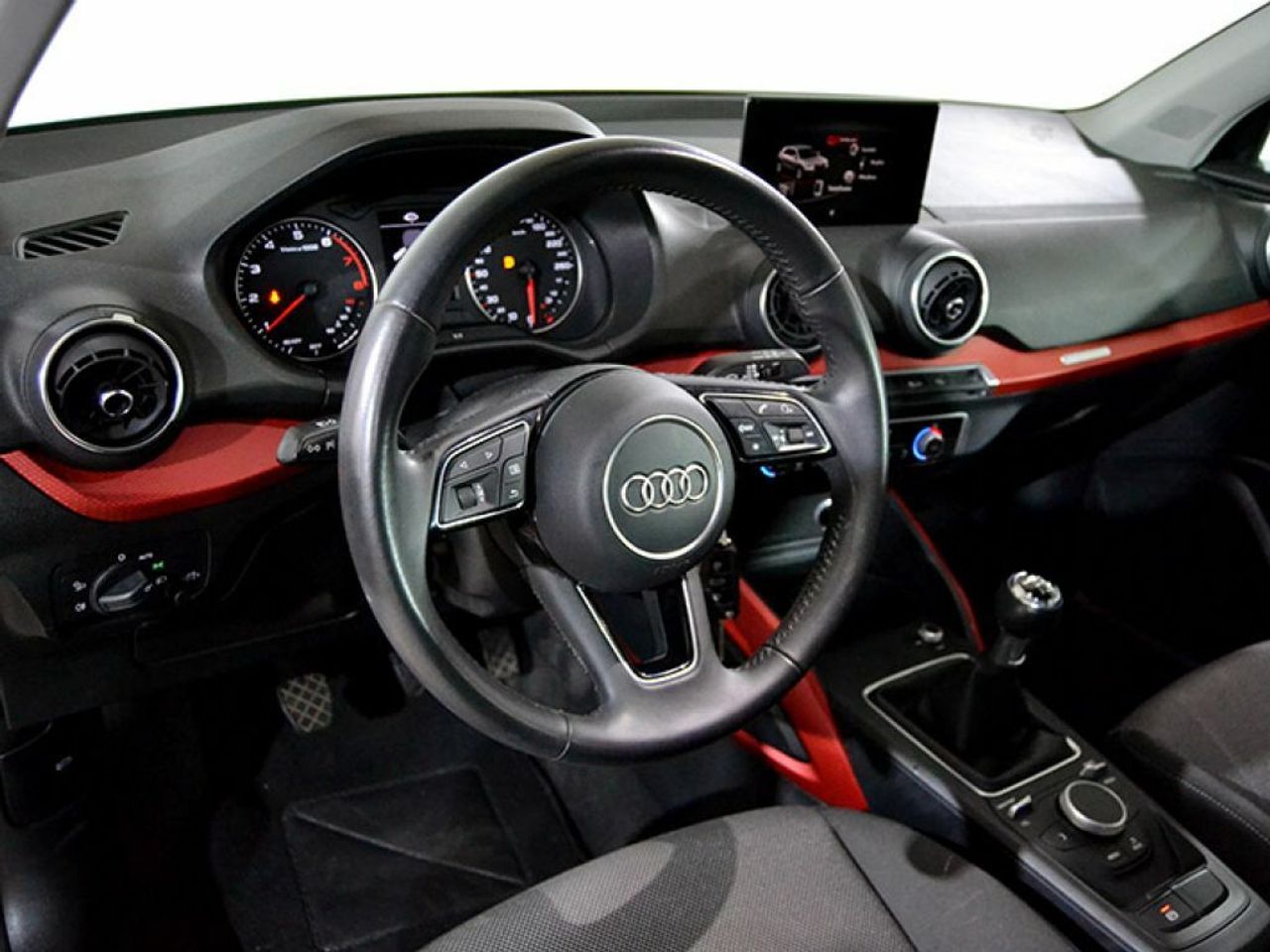 Foto Audi Q2 11