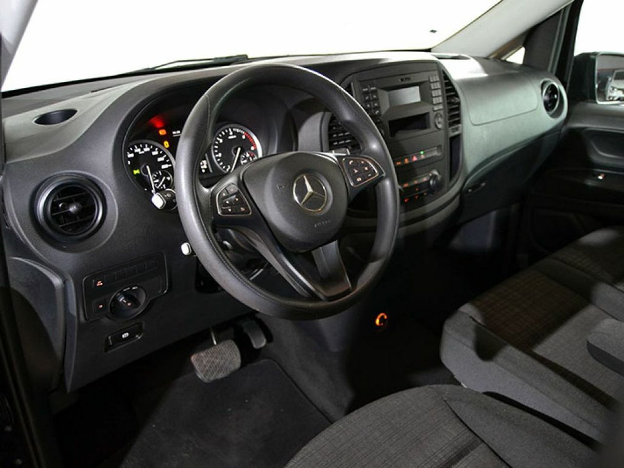 Foto Mercedes-Benz Vito 11