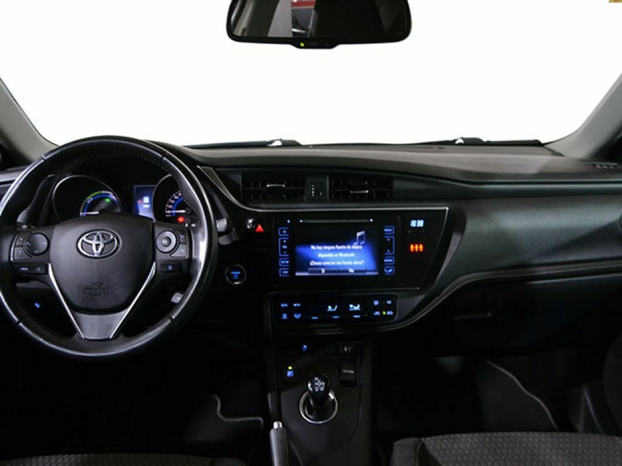 Foto Toyota Auris 14