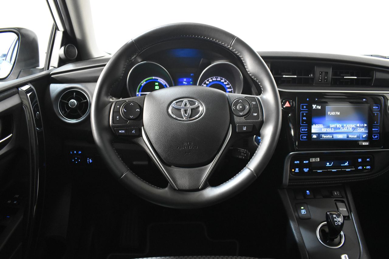 Foto Toyota Auris 11