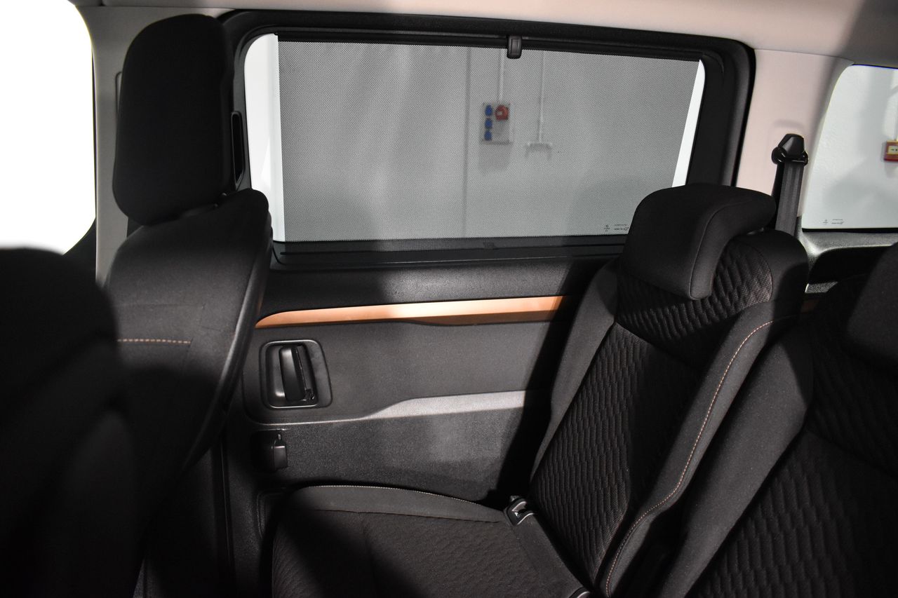 Foto Toyota Proace Verso 23