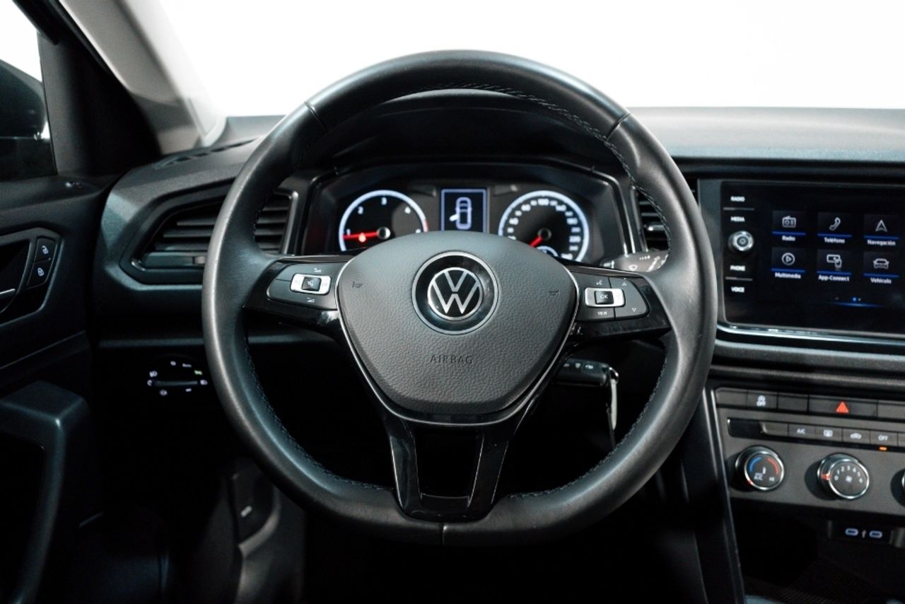 Foto Volkswagen T-Roc 25