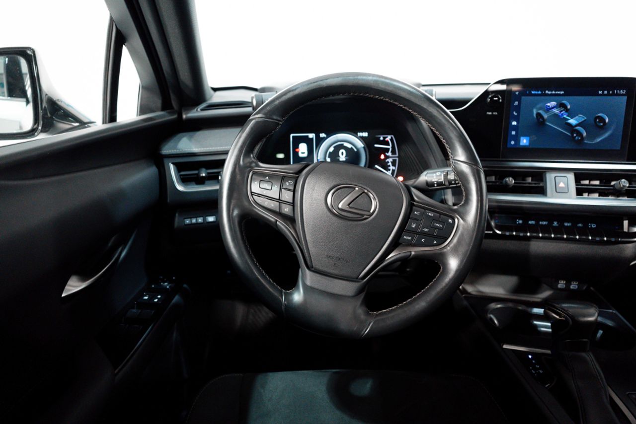 Foto Lexus UX 24