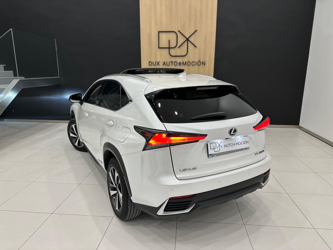 Foto Lexus NX 2