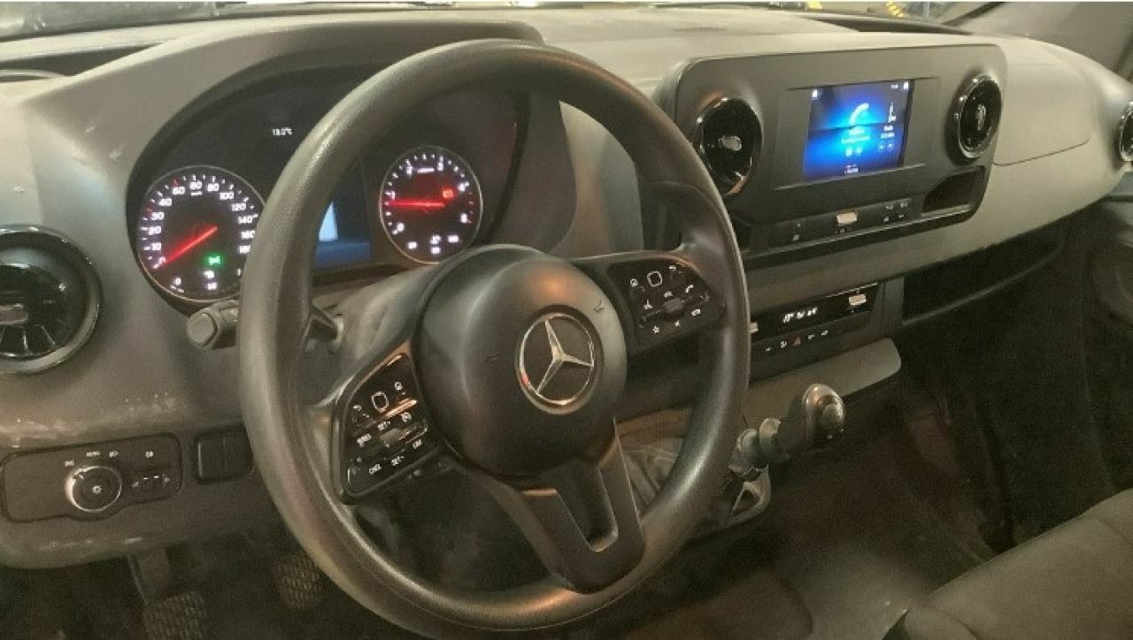 Foto Mercedes-Benz Sprinter 4