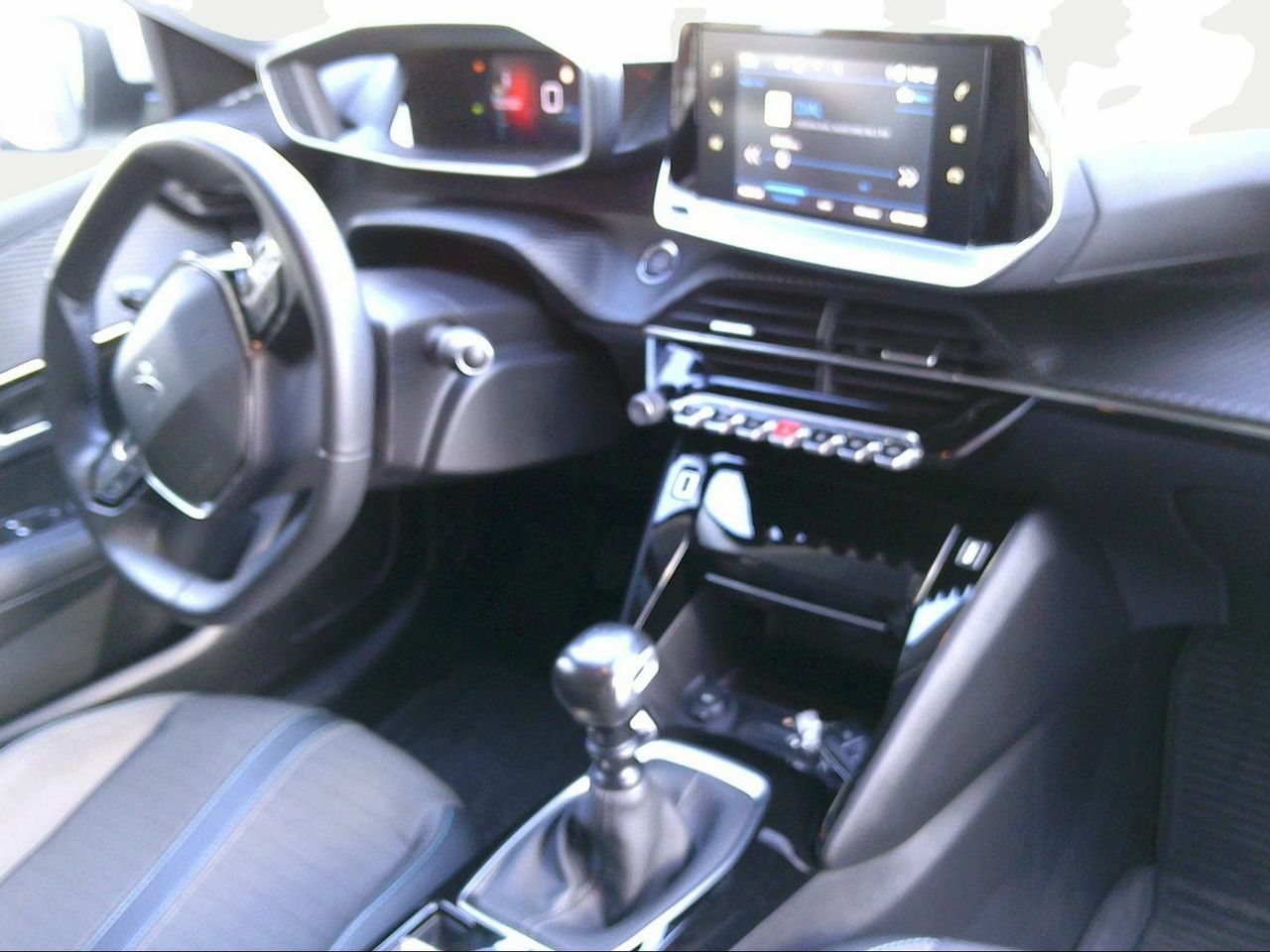 Foto Peugeot 208 15