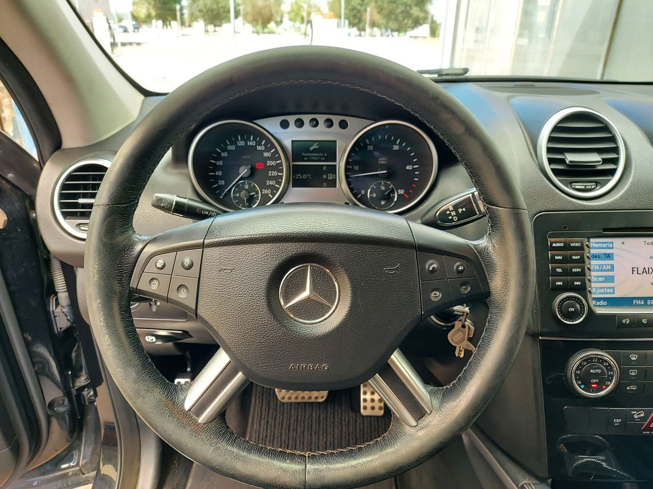Foto Mercedes-Benz Clase M 14