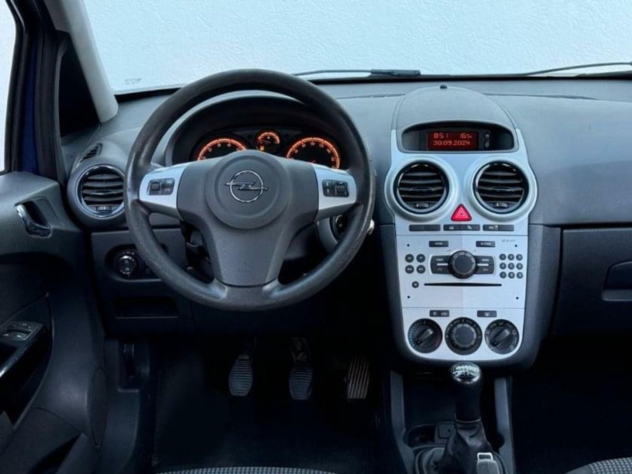 Foto Opel Corsa 16