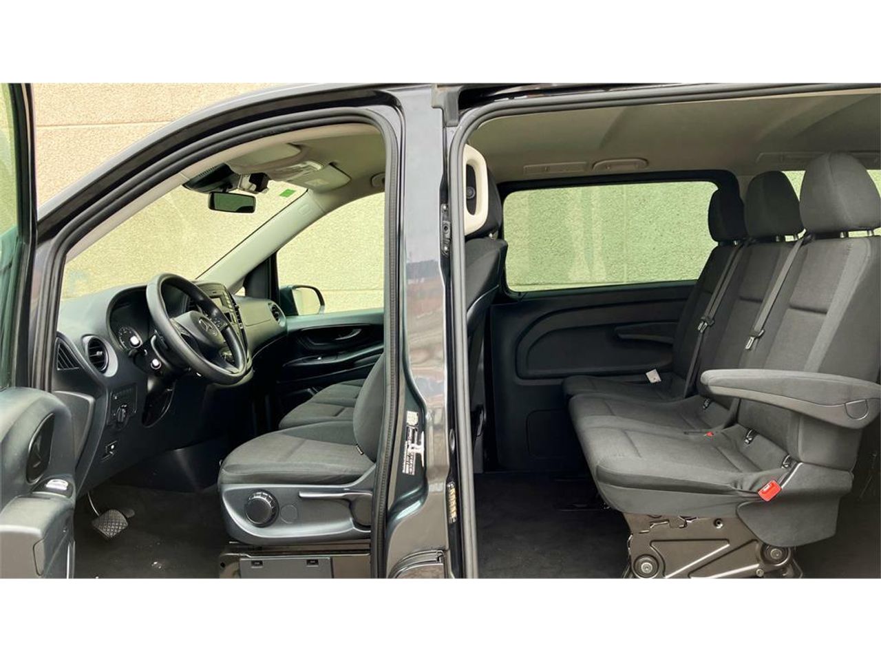 Foto Mercedes-Benz Vito 23