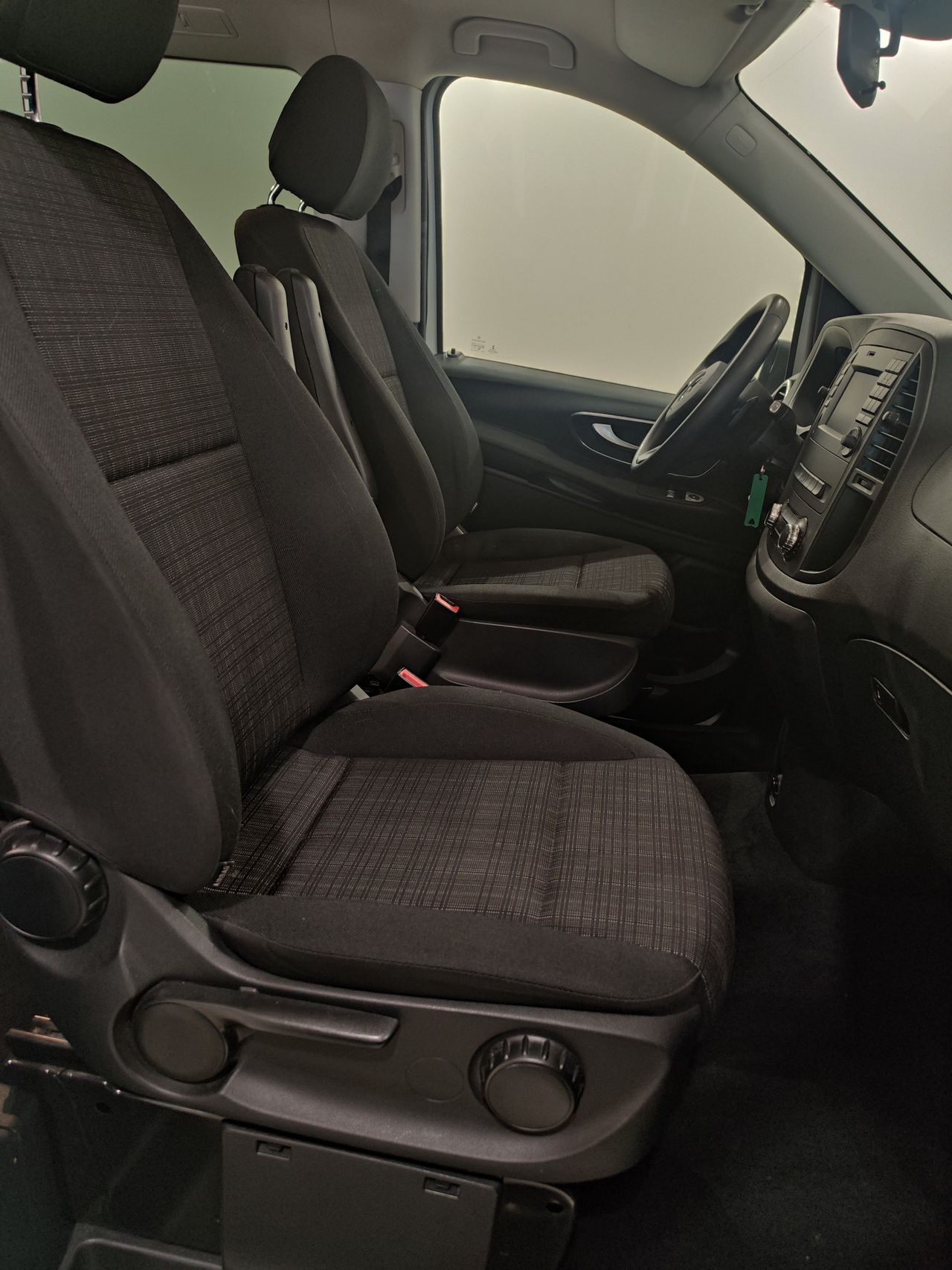 Foto Mercedes-Benz Vito 9