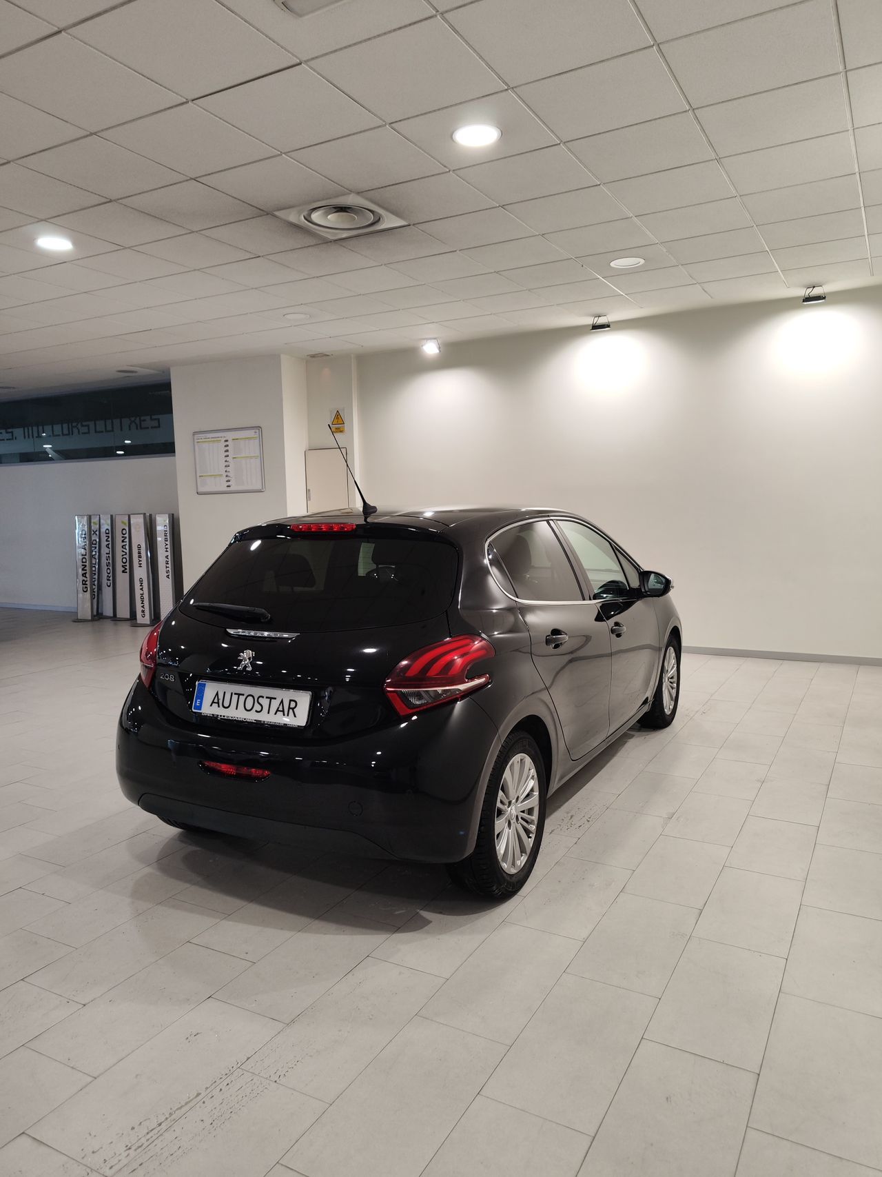 Foto Peugeot 208 13