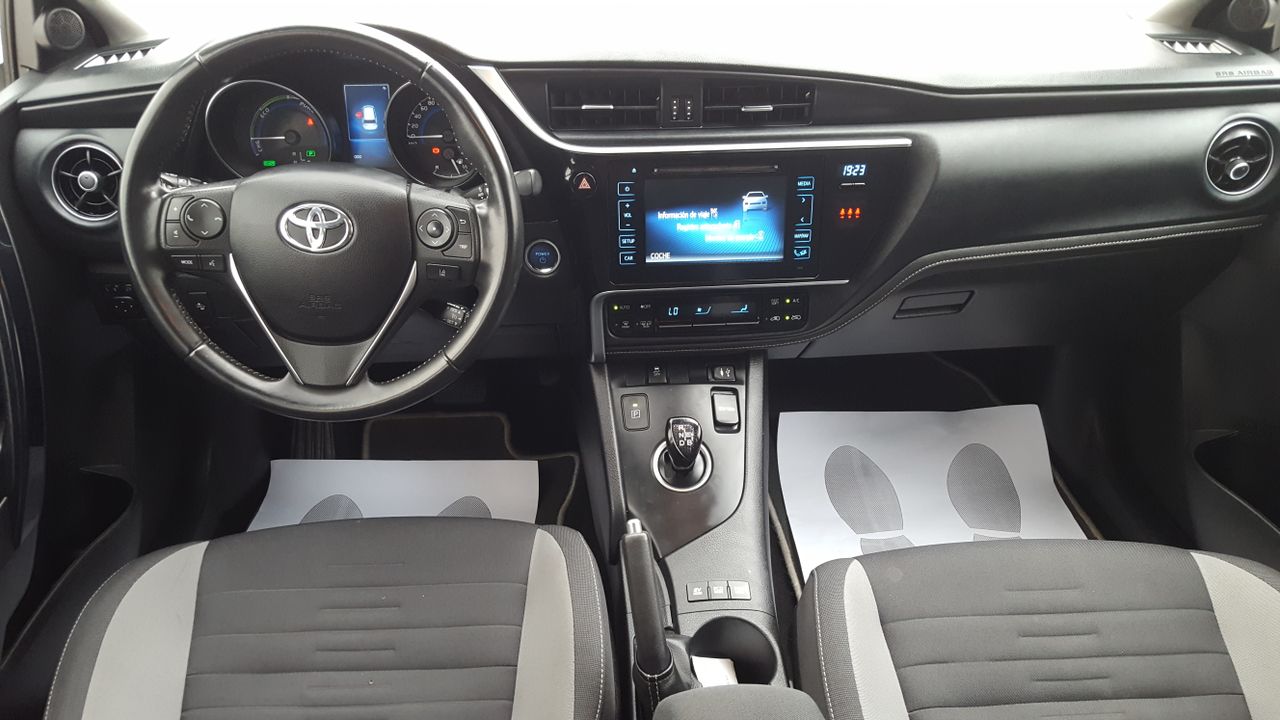 Foto Toyota Auris 6