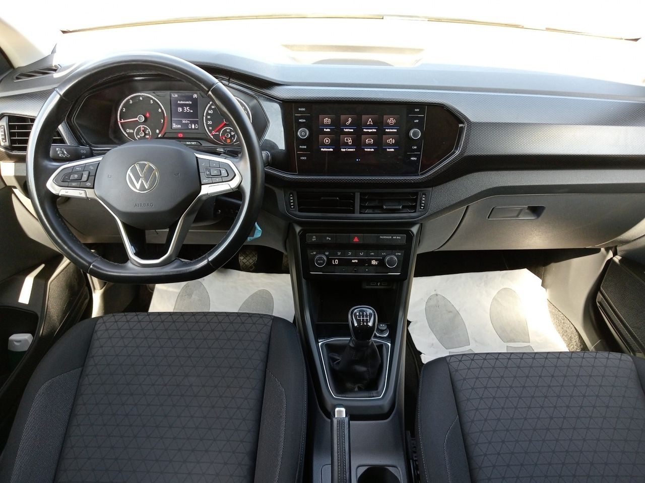 Foto Volkswagen T-Cross 6