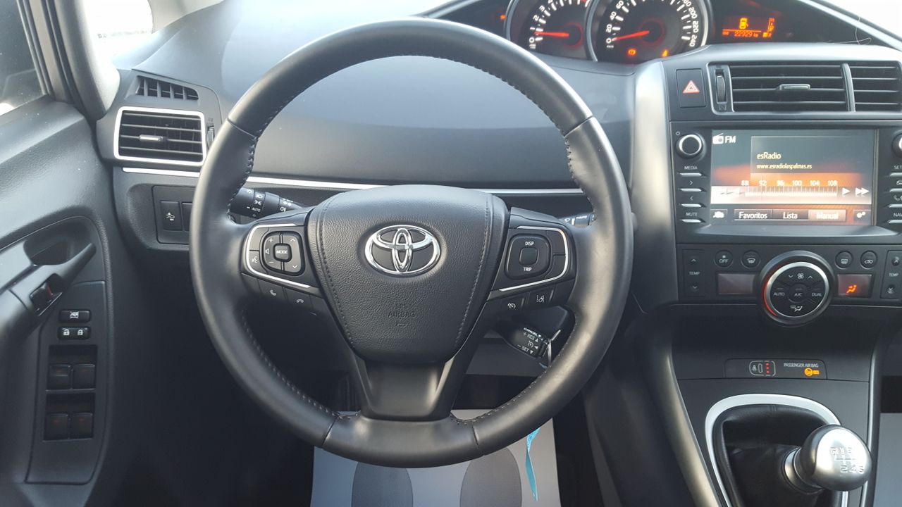 Foto Toyota Corolla Verso 7