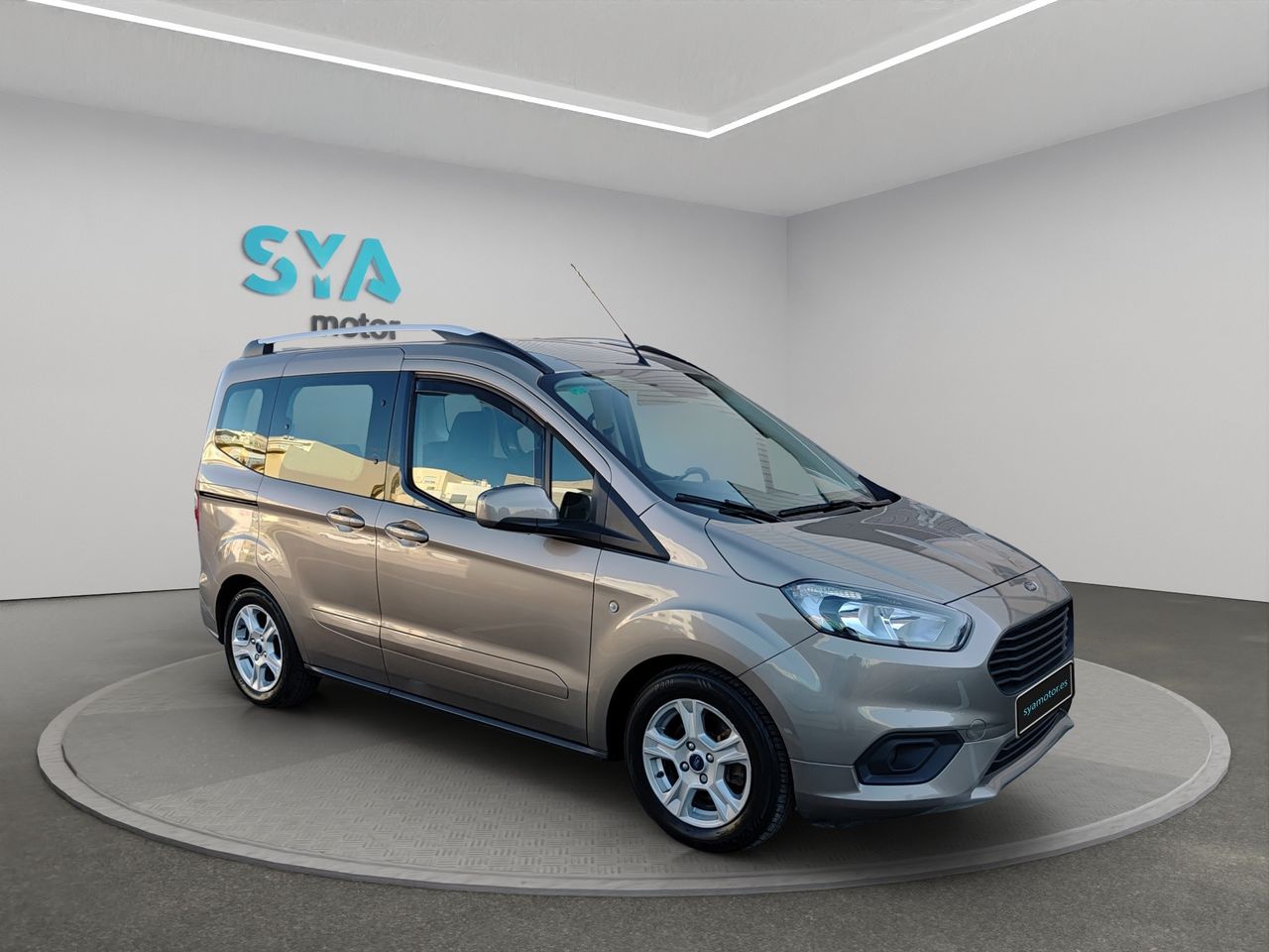 Foto Ford Tourneo Courier 1